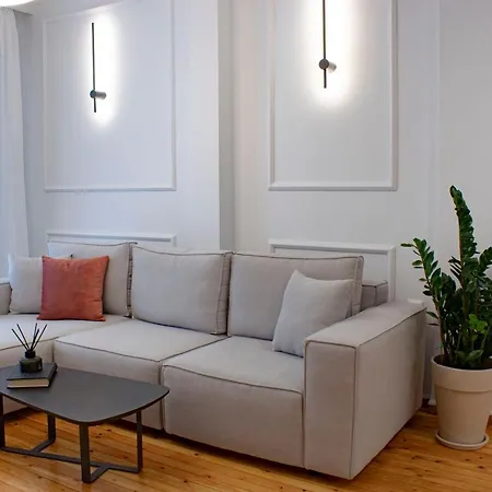 Stylish Modern Classic Apartment